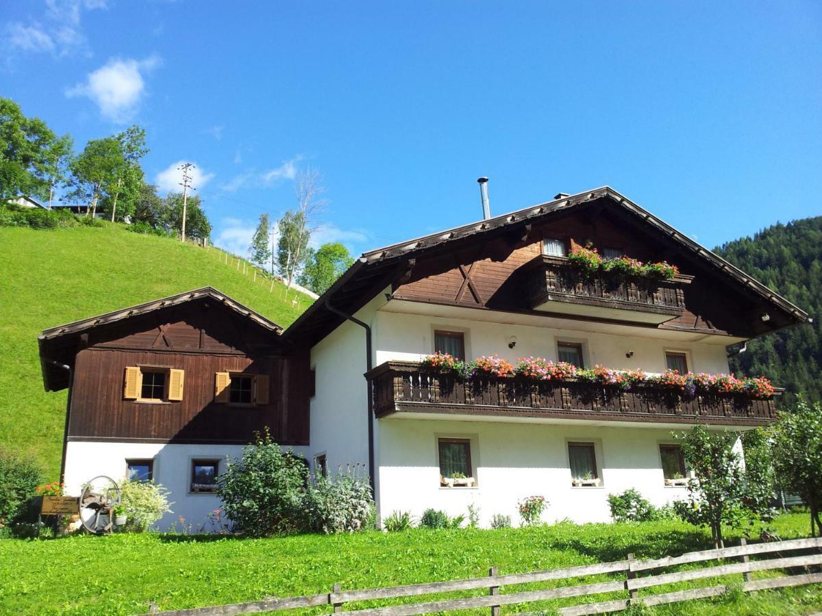 Ferienhaus-Gruenfelder Luson Exterior photo